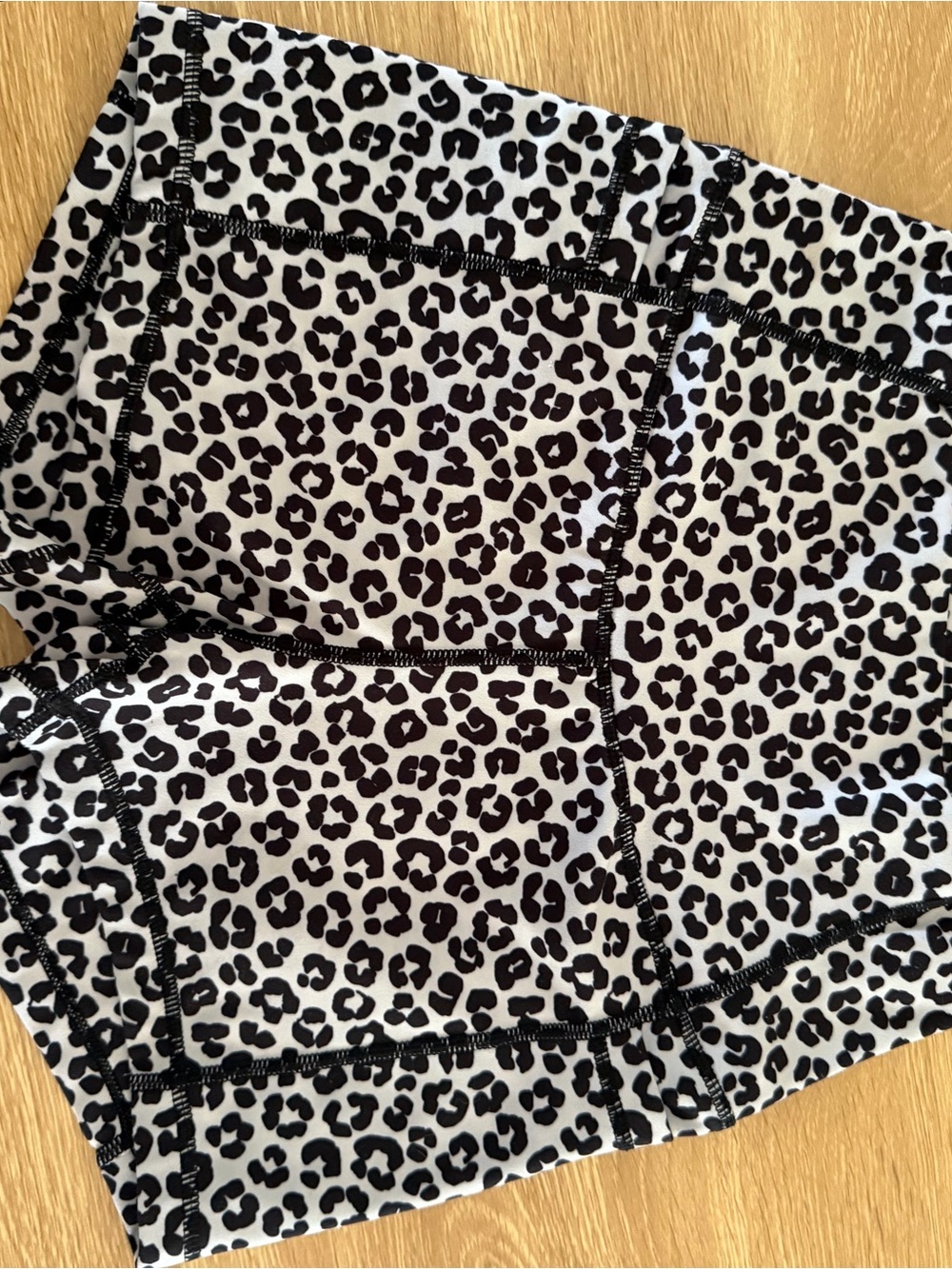 Leopard Print Women's Athletic Bike Shorts — Black & White
